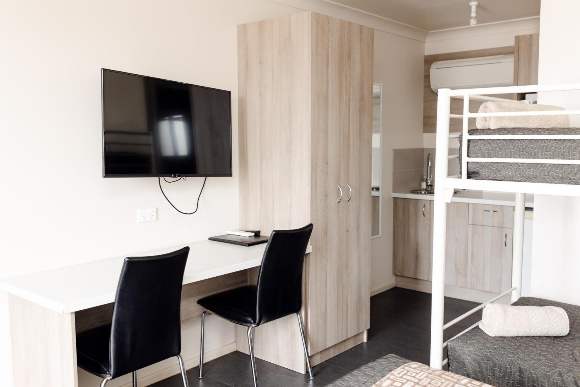 Starline Motor Inn Miles ภายนอก รูปภาพ
